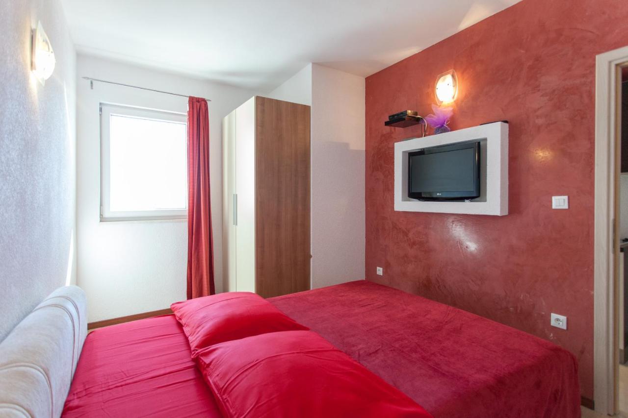 Apartman J & K Подстрана Екстериор снимка